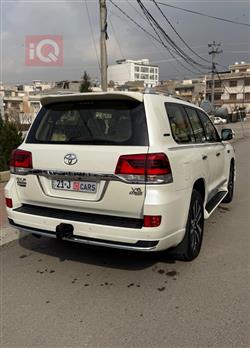 تويوتا لاندكروزر